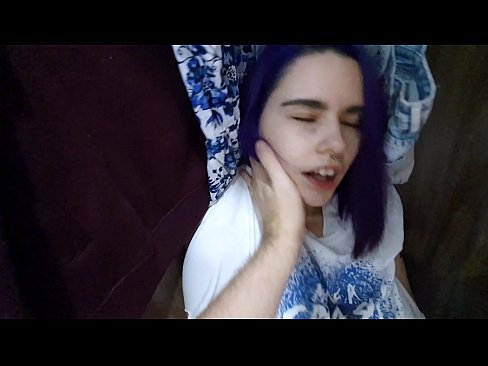 ❤️ Radau savo sesutę spintoje ir padėjau jai pasidaryti ❤❌ Gražus porno prie mūsų ❤