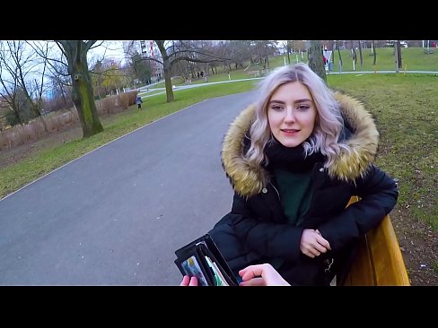 ❤️ Už pinigus nuryja karštą nepažįstamojo spermą - blowjob in the park by Eva Elfie ❤❌ Gražus porno prie mūsų ❤